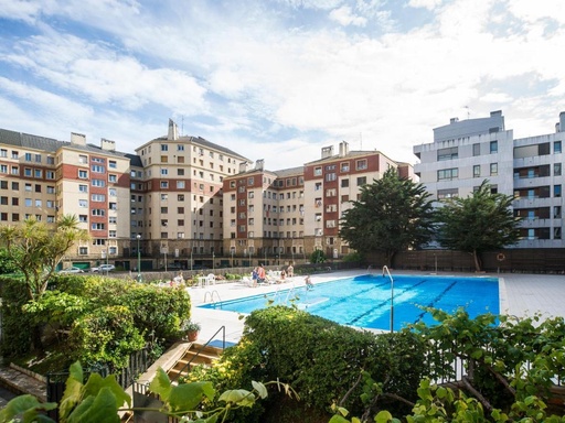 EXCLUSIVA VIVIENDA DE 200 m² CON MÚLTIPLES POSIBILIDADES EN MIRAMAR, HONDARRIBIA